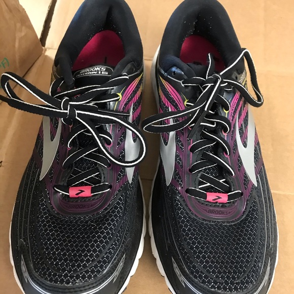 EUC Brooks women’s size 9 - Picture 2 of 3